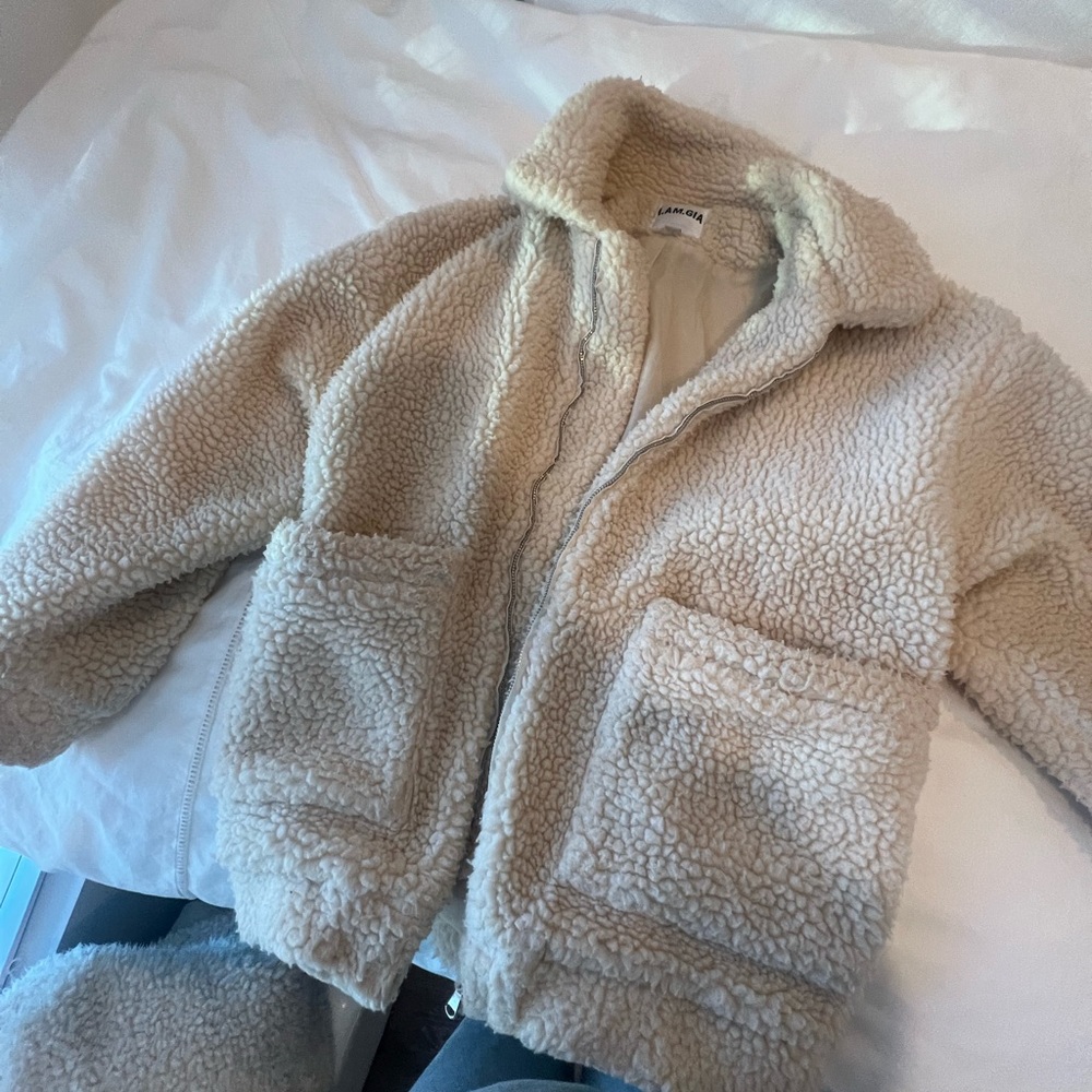 I AM GIA COAT